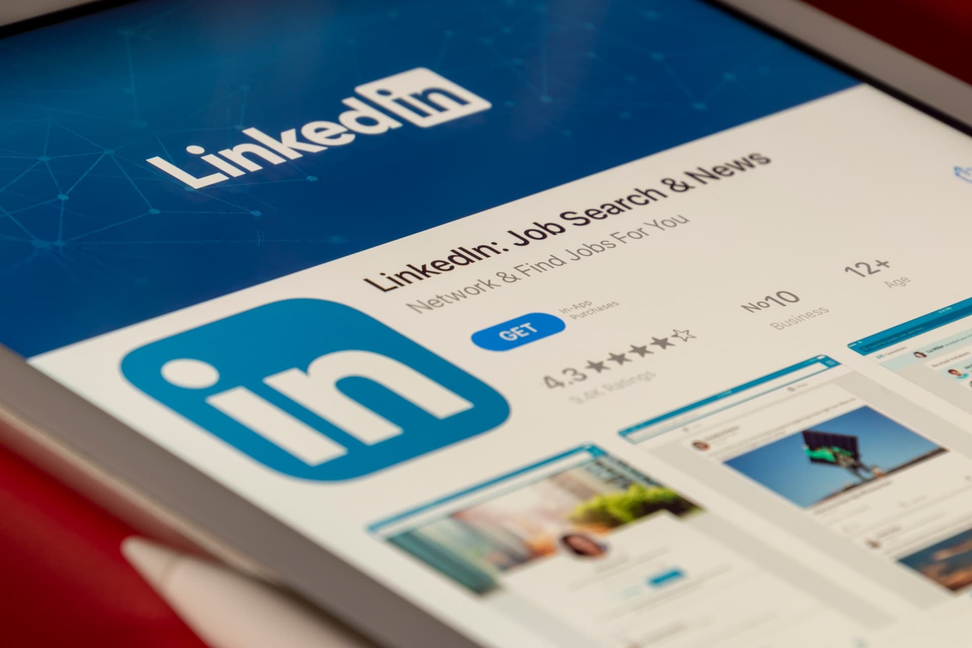 Tactics to Boost Your Brand’s LinkedIn Online Presence and Generate High-Quality Leads